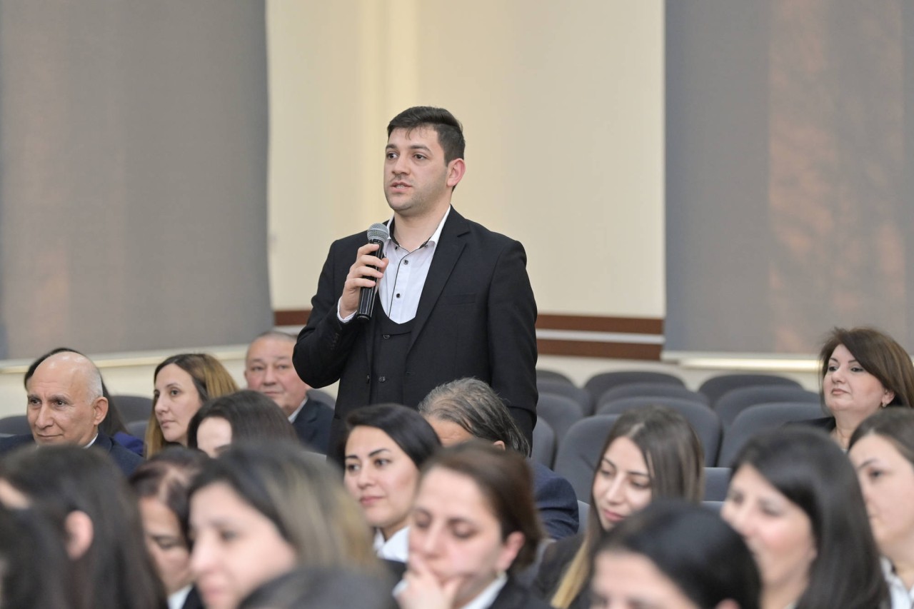 Emin Əmrullayev bir qrup təhsil işçisi ilə görüşdü - FOTOLAR